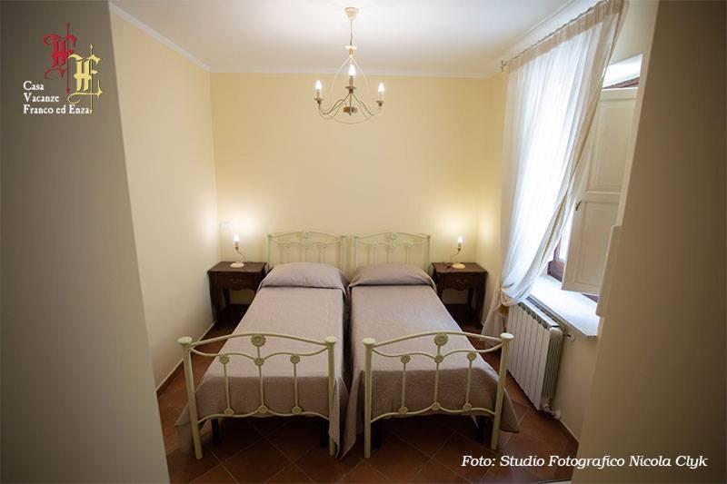 Bed and Breakfast Casa Vacanze - Franco Ed Enza à San Gregorio Magno Extérieur photo