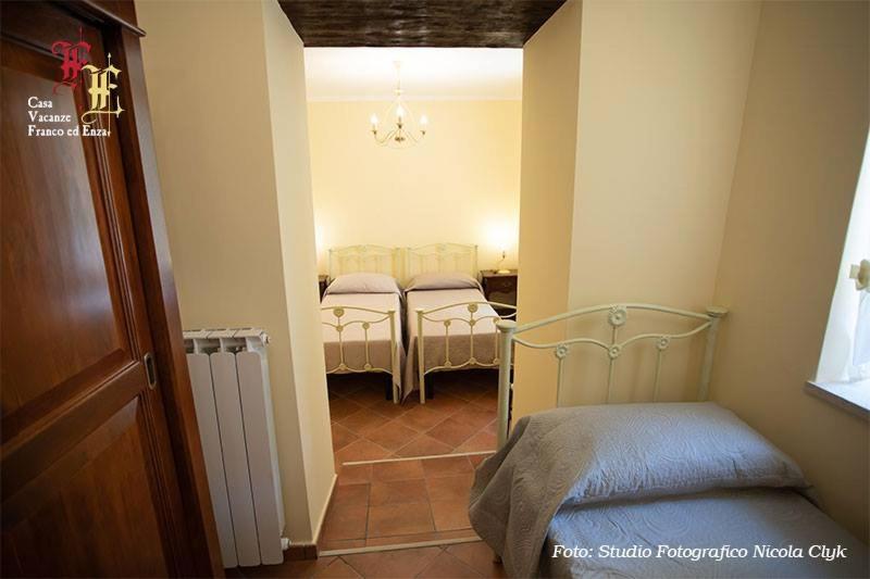 Bed and Breakfast Casa Vacanze - Franco Ed Enza à San Gregorio Magno Extérieur photo