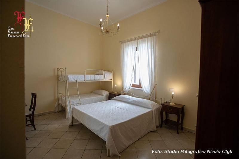 Bed and Breakfast Casa Vacanze - Franco Ed Enza à San Gregorio Magno Extérieur photo